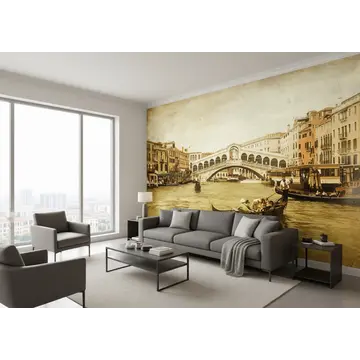 Фотообои в интерьере со старинной Венецией