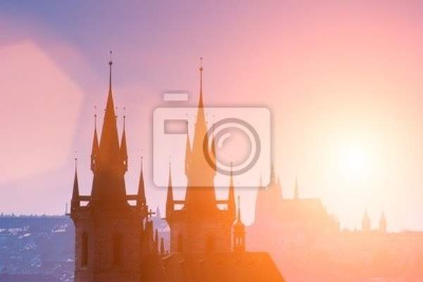Фотообои с башнями замка в лучах заката