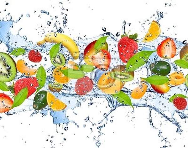 Фотообои - Свежие фрукты в брызгах воды