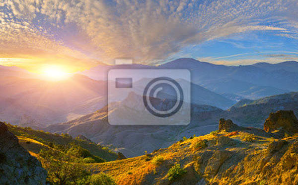 Фотообои с горным пейзажем на рассвете