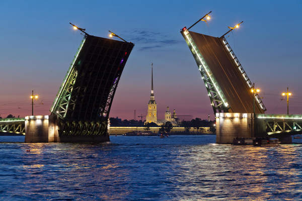 Фотообои с разводным мостом в Петербурге ночью
