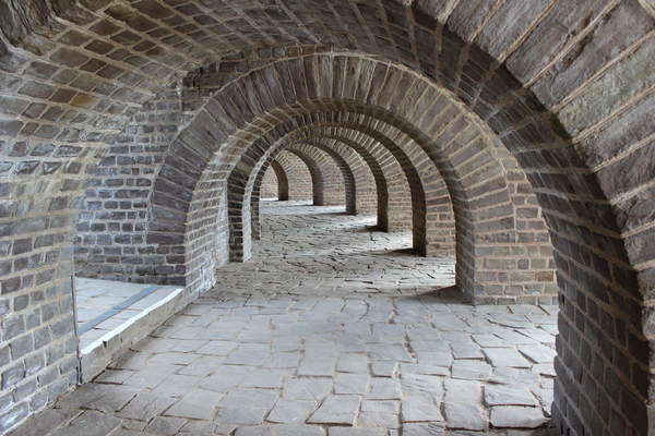 Фотообои с каменными арками