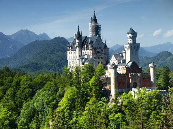 Замок Нойшванштайн в Баварских Альпах, Германия