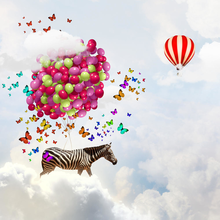 Креативные обои на стену — Счастливая зебра на воздушном шаре