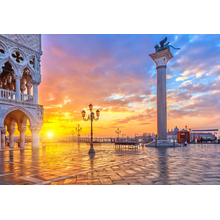 Фотообои — Рассвет на площади в Венеции
