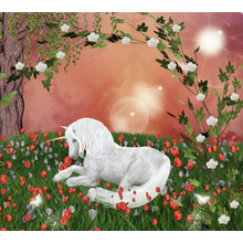 Единорог на сказочной лесной поляне