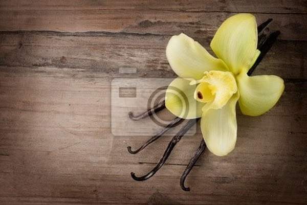 Фотообои с орхидей на деревянном фоне артикул 10001759