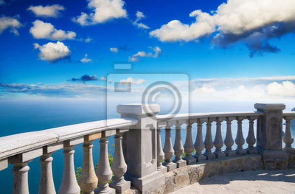 Фотообои с балконом с видом на океан артикул 10001483