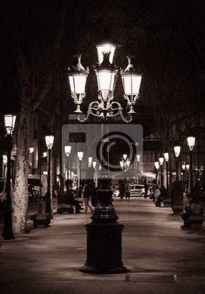 Фотообои - Старый фонарь в Барселоне артикул 10004806