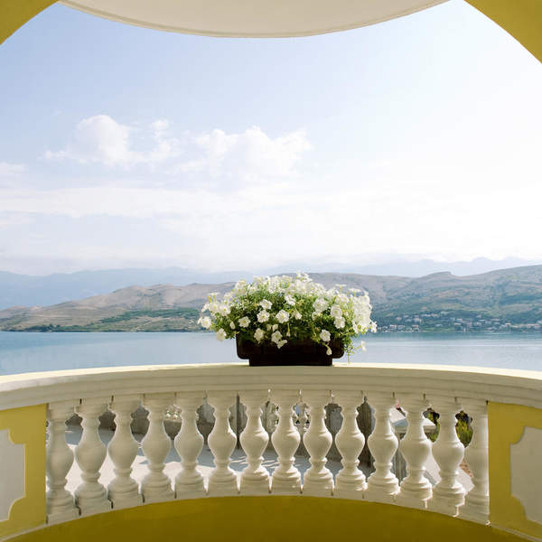 Фотообои — Балкон с видом на море артикул 10005722