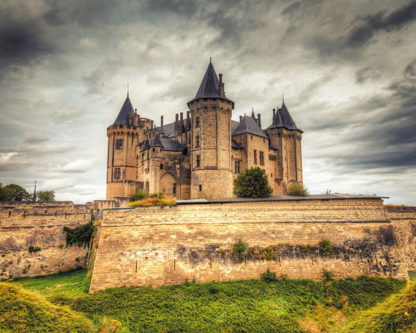 Фотообои с замком во Франции артикул 10000633