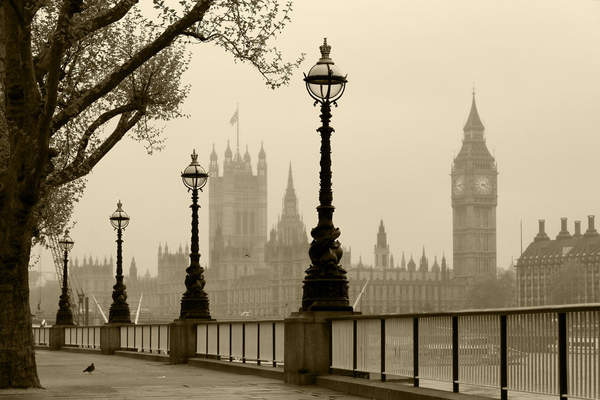 Фотообои с Лондоном в тумане (сепия) артикул 10001530