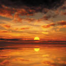 Закат солнца в море