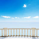 Фотообои — Терраса с видом на море