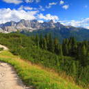 Горный пейзаж с дорогой — Обои на стену