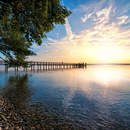 Фотообои с рассветом на озере